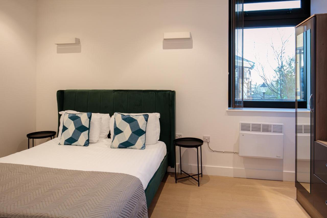 Apartamento Charles Hope London Brentford Exterior foto