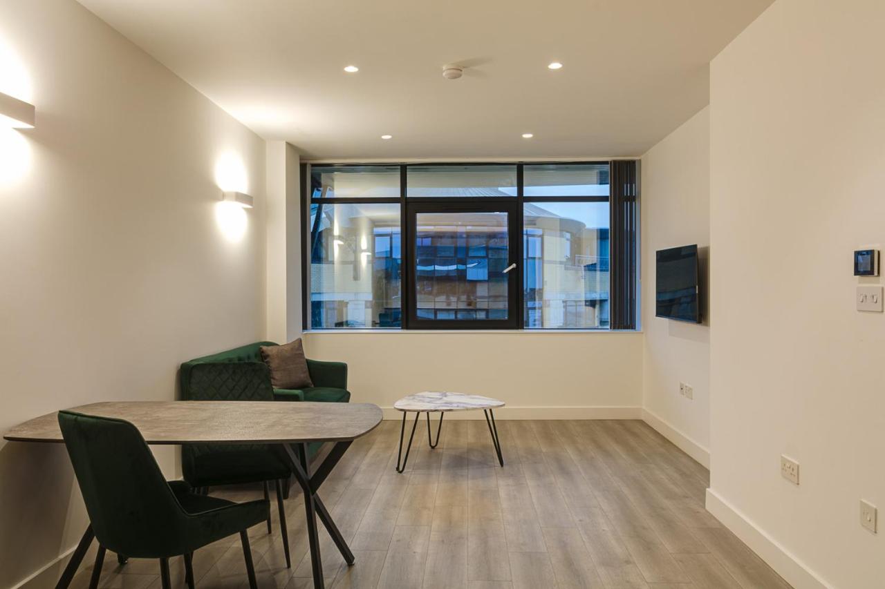 Apartamento Charles Hope London Brentford Exterior foto