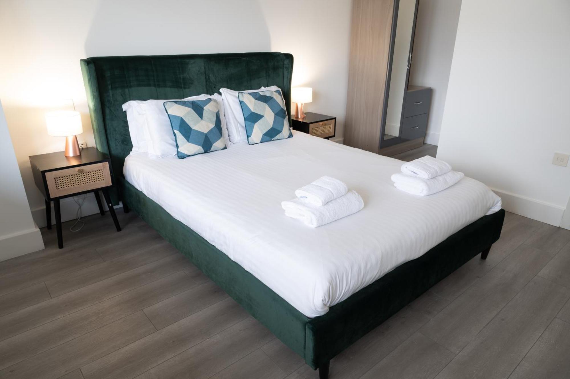 Apartamento Charles Hope London Brentford Exterior foto